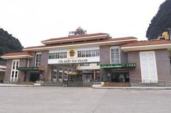 3 cửa khẩu tại Lạng Sơn vẫn tồn ứ hàng ngàn xe hàng chờ thủ tục xuất biên