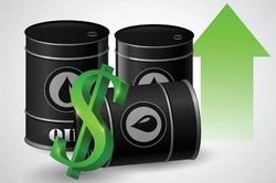 Giá dầu 'nóng ran' với diễn biến ở Ukraine