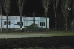 Xe tăng Nga được điều động tới Donetsk, miền Đông Ukraine