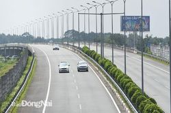 Khởi động xây dựng nhiều tuyến đường cao tốc