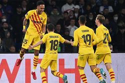 Napoli 2-4 Barcelona: Lượt về bùng nổ, Barcelona giành vé đi tiếp