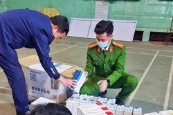 Bắt giữ số lượng lớn kit test và thuốc điều trị Covid-19 không rõ nguồn gốc xuất xứ