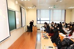 Liên tục có ca F0, một số trường đại học tạm dừng học trực tiếp