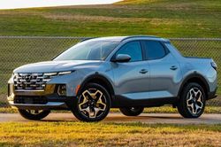 Hyundai cảnh báo đại lý về tình trạng bán chênh giá