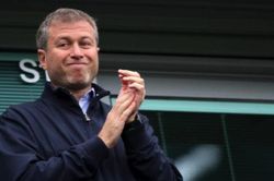 Ông Roman Abramovich nhận 450 triệu USD cổ tức từ một tập đoàn khoáng sản?