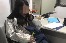 Phá cửa giải cứu gia đình 3 người khỏi đám cháy tại căn hộ chung cư ở Hà Nội