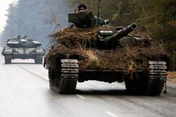 Quân Nga tiến vào Kharkiv, phong tỏa hai thành phố ở Ukraine