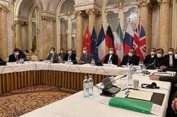 Iran kêu gọi phương Tây 'tiếp cận thực tế' trong đàm phán hạt nhân