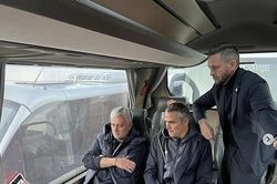 'Người đặc biệt' Mourinho gây sốt với cách cầm quân không giống ai