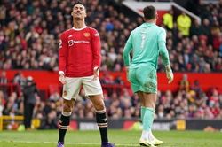 Vòng 27 Ngoại hạng Anh: M.U gây thất vọng, Man City nới rộng khoảng cách với Liverpool