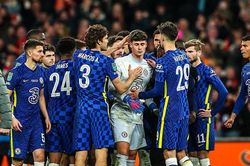 Nhà giàu vung tiền, Chelsea hét giá Kepa cao ngất