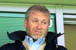 Ukraine liên hệ với tỷ phú Abramovich để chấm dứt cuộc chiến với Nga