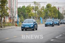 Từ tháng 3/2022, mức thu lệ phí trước bạ với ôtô điện là 0%