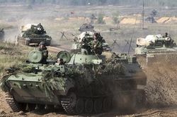 Đoàn xe quân sự dài 5km của Nga áp sát Kiev