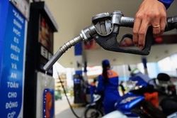 Giá xăng dầu kéo chỉ số CPI tháng 2 tăng 1%