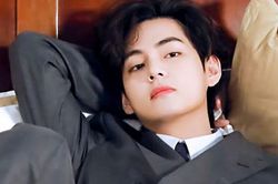 'Mách mẹo' để có thể chịu chơi như V BTS