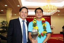 Chuyện chưa kể đằng sau chiếc Cúp Vô địch…