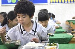 Hà Nội sẽ tổ chức bán trú khi học sinh đi học trực tiếp trở lại
