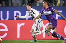 Fiorentina 0-1 Juventus: Đặt một chân vào chung kết