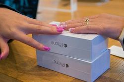 Apple ngừng bán sản phẩm tại Nga