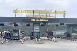 Bắt đầu quy trình giao hàng không tiếp xúc qua cửa khẩu