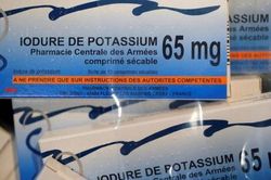 Vì sao cư dân Trung Âu đổ xô đi mua i-ốt?