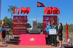 Tổ chức ngày hội 'Tháng ba biên giới' tại xã Ia Dom