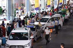 Tài xế taxi hoạt động tại cảng hàng không Tân Sơn Nhất phải có thẻ nhận diện