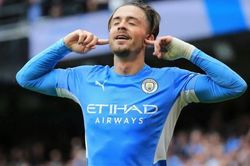 Top 5 cầu thủ bị 'chặt chém' nhiều nhất Premier League 2021/22
