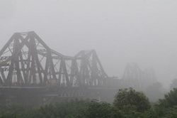 Miền Bắc sương mù đi kèm mưa phùn, miền Nam nắng nóng