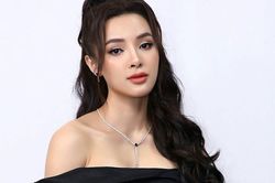 Vừa kết hôn, Phương Trinh Jolie đã 'nịnh' mẹ chồng ngọt xớt