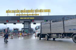 Lạng Sơn khuyến cáo doanh nghiệp hạn chế đưa hoa quả tươi lên cửa khẩu