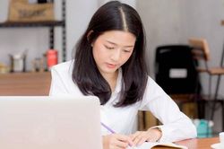 8 cách chi tiêu giúp chị em có thể 'đuổi sạch' các khoản nợ và khiến số dư tài khoản tăng lên đáng kể