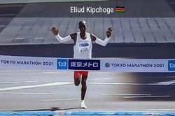 Kipchoge phá sâu kỷ lục Tokyo Marathon dù chạy nhầm đường mất 10 giây