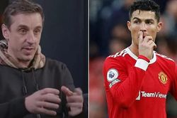 Gary Neville: 'Ronaldo không thể lọt vào đội hình Man City'