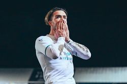 Man City vs MU: Những sắc màu đối lập ở Manchester