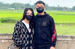 Vợ Bùi Tiến Dũng 'hóa thân' thành bác sỹ riêng của chồng