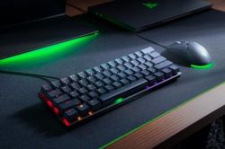 Razer giới thiệu bàn phím tối ưu cho game đua xe, bắn súng