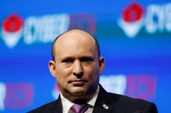 Thủ tướng Israel gặp ông Putin và điện đàm với ông Zelenskyy