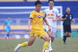 HAGL 'chết' không bởi Kiatisuk dính Covid-19