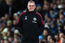 MU: Rangnick phản pháo chỉ trích của Roy Keane và Neville