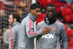 Nội chiến ở MU: Bailly muốn Maguire bị loại, cầu thủ chế nhạo CV của Rangnick