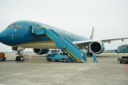 Sân bay Nội Bài lên phương án đón người Việt ở Ukraine về nước