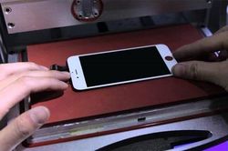 Thay, ép mặt kính iphone có ảnh hưởng gì không?