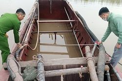Tạm giữ đối tượng chống đối, đẩy ngã 3 CSGT đường thủy xuống sông