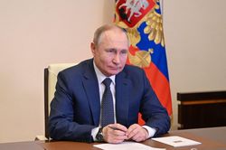 Ông Putin tuyên bố chỉ dùng quân đội chính quy ở Ukraine