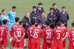 Bóng đá Việt Nam hôm nay: HLV Park Hang Seo chưa khỏi COVID-19