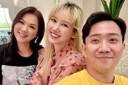 Vợ chồng Trấn Thành gặp lại vợ cố danh hài Chí Tài sau 2 năm