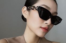 Muốn sành điệu như gái Hàn, chị em tậu ngay 3 phụ kiện đắt giá này cho 8/3 đi!
