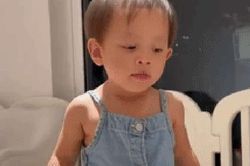 Lisa nhà Hồ Ngọc Hà có màn 'độc thoại' cực hài hước chẳng kém gì em trai Leon